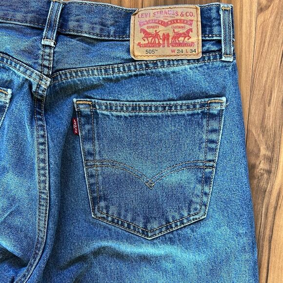 Levi's Men's 505 Regular Fit Straight Jeans - Picture 4 of 6